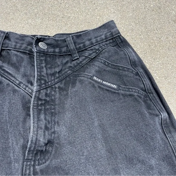Vintage Rocky Mountain Clothing Co. Distressed High Waisted Jeans size 28/7